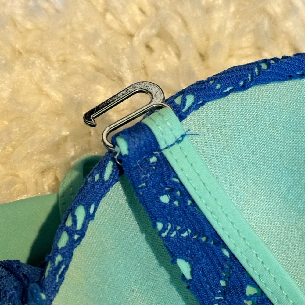 Blue bikini set - Picture 2 of 4